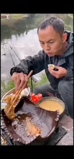 主打一个新鲜，还没死透就熟透了