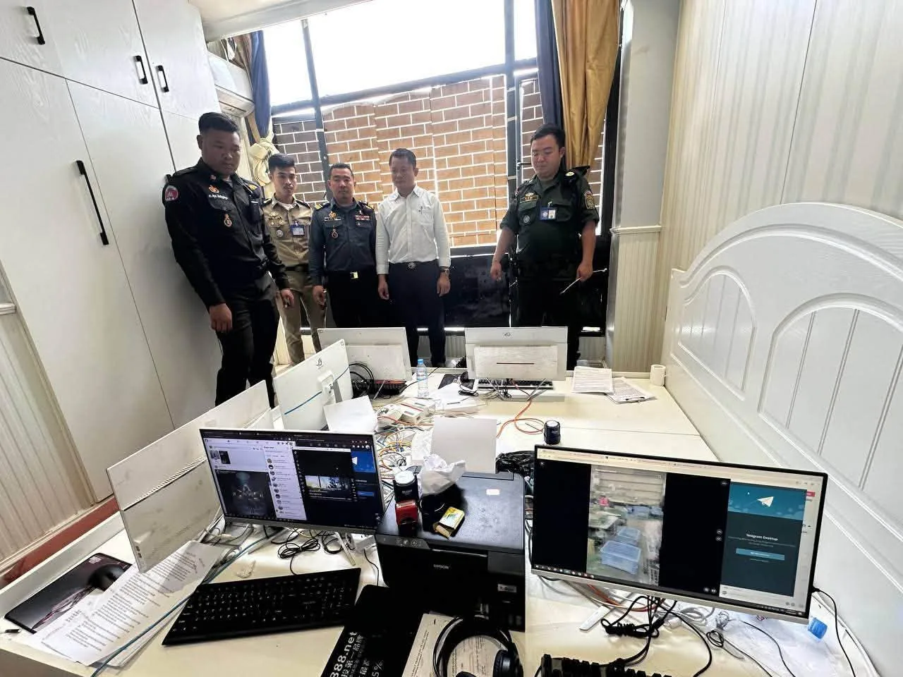 #西港警方破获网诈涉毒案逮捕35人 图片 2